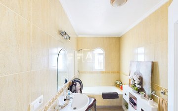 Property slide 20