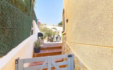 Property slide 32
