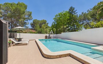 Property slide 14
