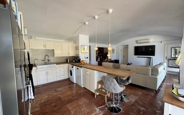 Property slide 10