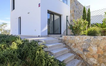 Property slide 20