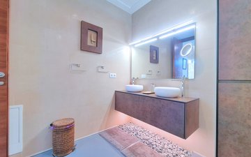Property slide 20