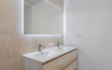 Property slide 20