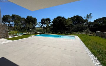 Property slide 16