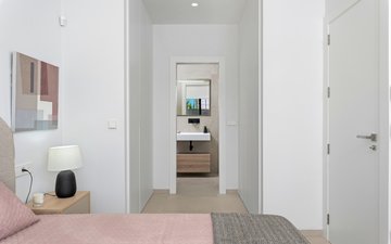 Property slide 32