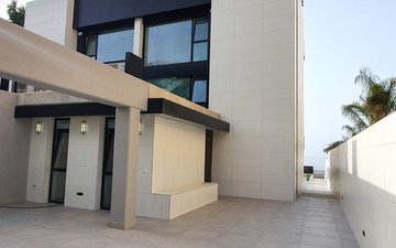 Property slide 44