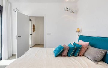 Property slide 19