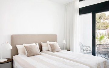Property slide 19