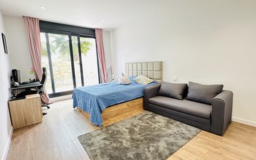 Property slide 25
