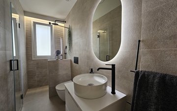 Property slide 10