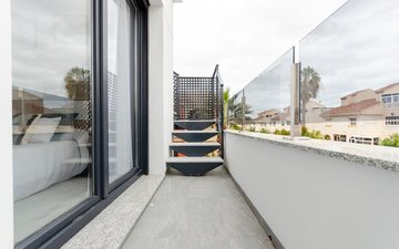 Property slide 32