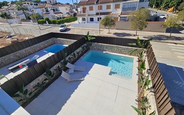 Property slide 17