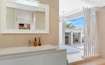Property slide 31