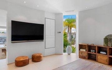 Property slide 25