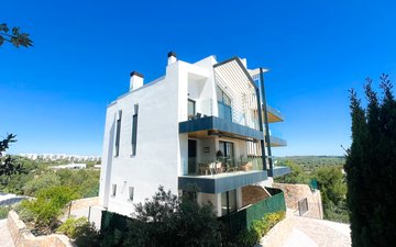 Property slide 31
