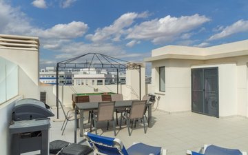 Property slide 21