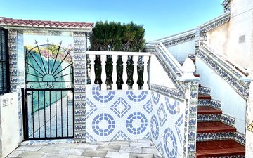 Property slide 25