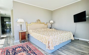 Property slide 44