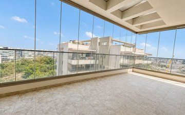 Property slide 17