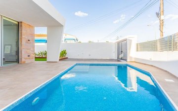 Property slide 17