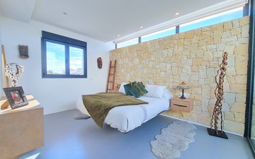 Property slide 17