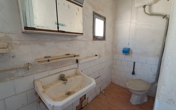 Property slide 34