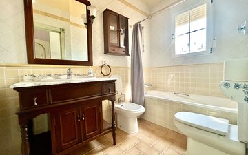 Property slide 22