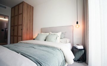 Property slide 32