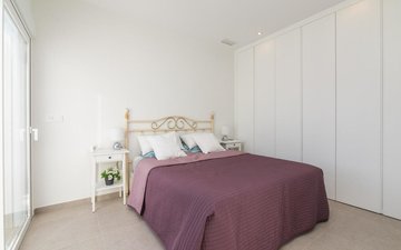 Property slide 32