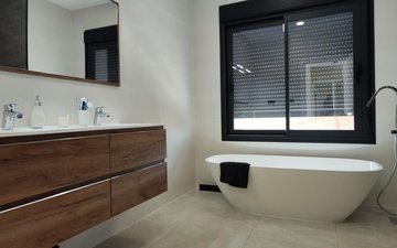 Property slide 18