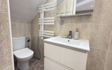 Property slide 22