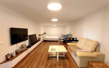 Property slide 44