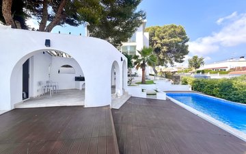 Property slide 35