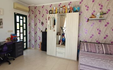 Property slide 25