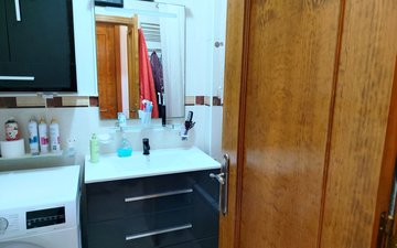 Property slide 22