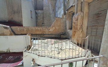 Property slide 16