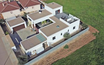 Property slide 42