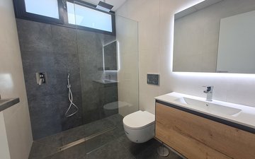 Property slide 20