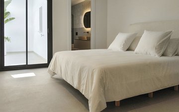 Property slide 16