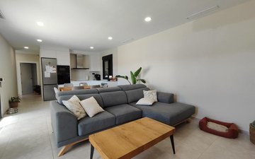 Property slide 6