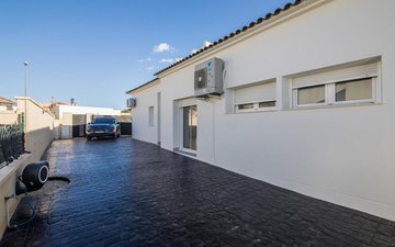 Property slide 10