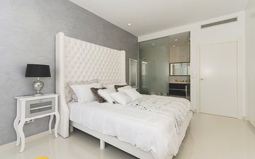 Property slide 21