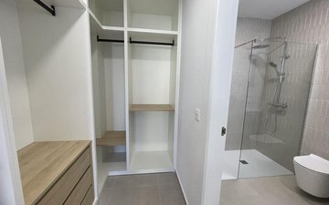Property slide 44