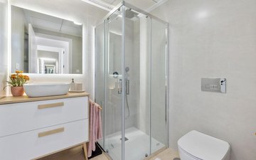 Property slide 32