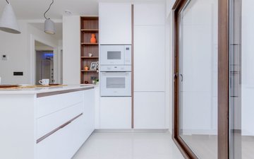 Property slide 10