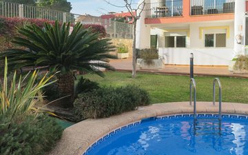 Property slide 10