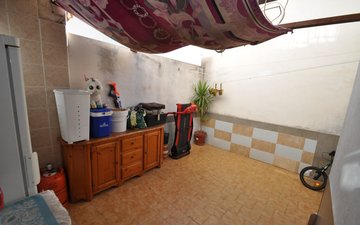 Property slide 10