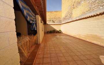 Property slide 18
