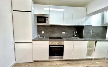 Property slide 10