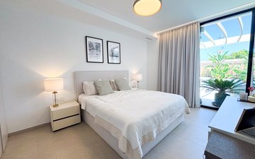 Property slide 18